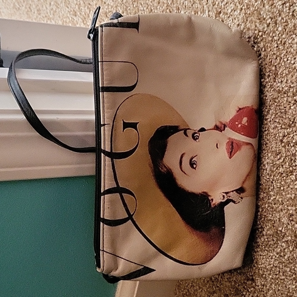 Nancy Lucia New York Leather shoulder bag vogue print